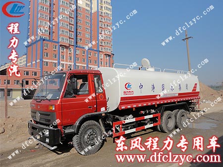 東風1208后雙橋灑水車順利到達用戶所在地