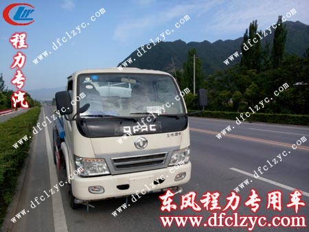 湖北程力東風(fēng)勁卡灑水帶噴藥車與美景 東風(fēng)勁卡灑水帶噴藥車與美景