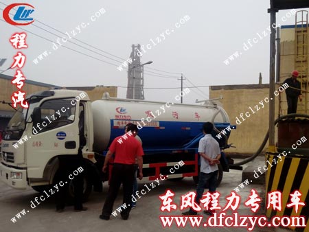 湖北程力東風(fēng)多利卡吸污襯塑車PK東風(fēng)小霸王吸糞車 湖北程力東風(fēng)多利卡吸污襯塑車PK東風(fēng)小霸王吸糞車
