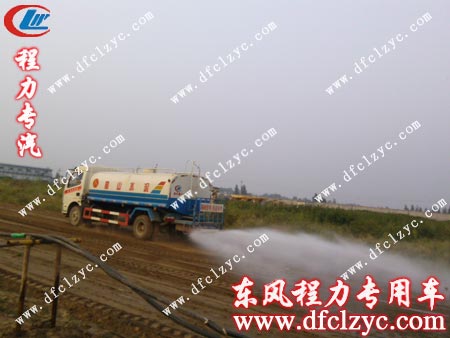 東風(fēng)多利卡多功能灑水車使用效果 東風(fēng)多利卡多功能灑水車使用效果