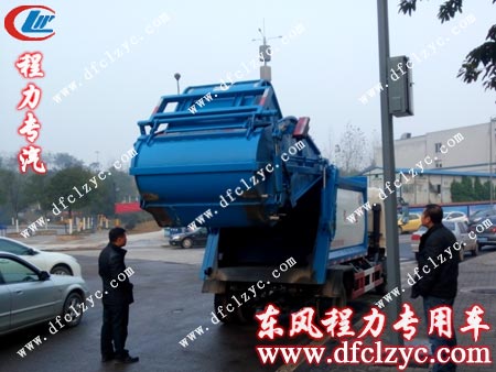 用戶(hù)對(duì)該輛東風(fēng)多利卡壓縮垃圾車(chē)壓縮系統(tǒng)的詳細(xì)檢查