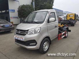 小身材大肚量——湖北程力集團(tuán)國(guó)六長(zhǎng)安勾臂垃圾車 小身材大肚量——湖北程力集團(tuán)國(guó)六長(zhǎng)安勾臂垃圾車